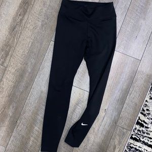 NIKE DRI FIT LEGGINGS SIZE MEDIUM